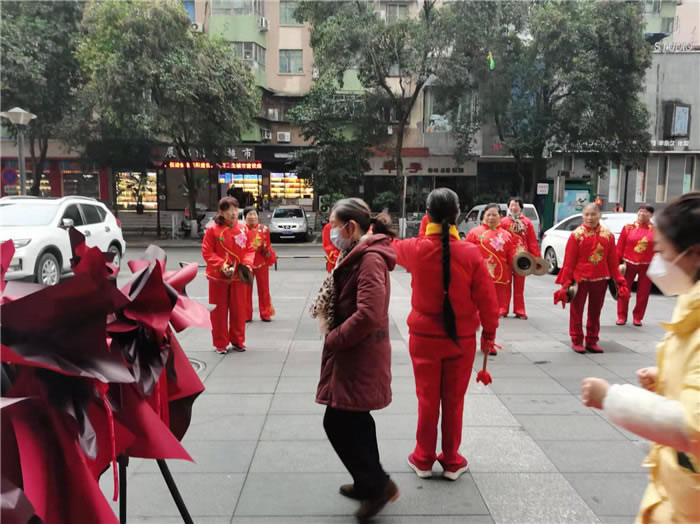 四川中青旅綿陽分社、綿陽市中旅假日旅行社、綿陽自來文化傳播有限公司24H自助售貨服務(wù)盛大開業(yè)