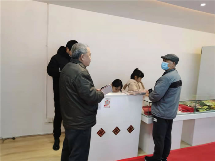 四川中青旅綿陽分社、綿陽市中旅假日旅行社、綿陽自來文化傳播有限公司24H自助售貨服務(wù)盛大開業(yè)