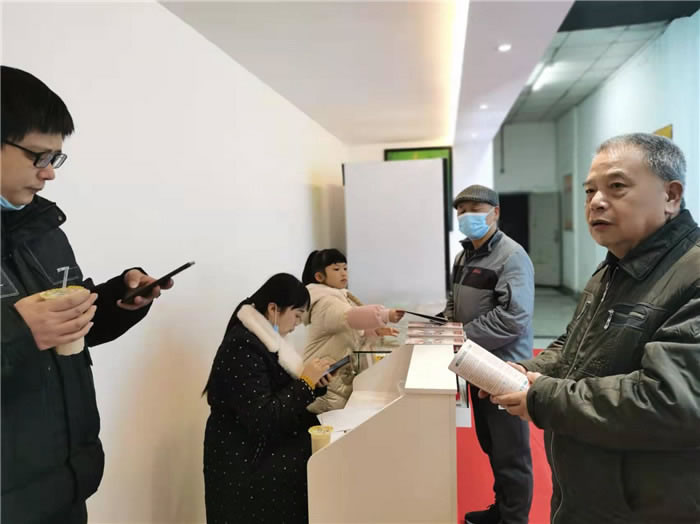 四川中青旅綿陽分社、綿陽市中旅假日旅行社、綿陽自來文化傳播有限公司24H自助售貨服務(wù)盛大開業(yè)